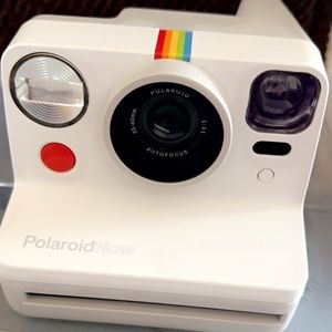 PolaroidNow camera